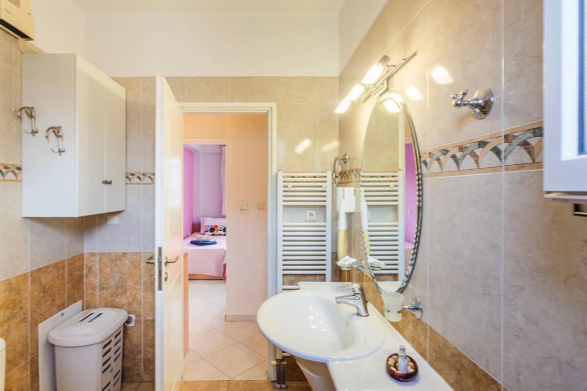 Spacious Urban Haven-Family Home, Perfect Location Kalamata Dış mekan fotoğraf