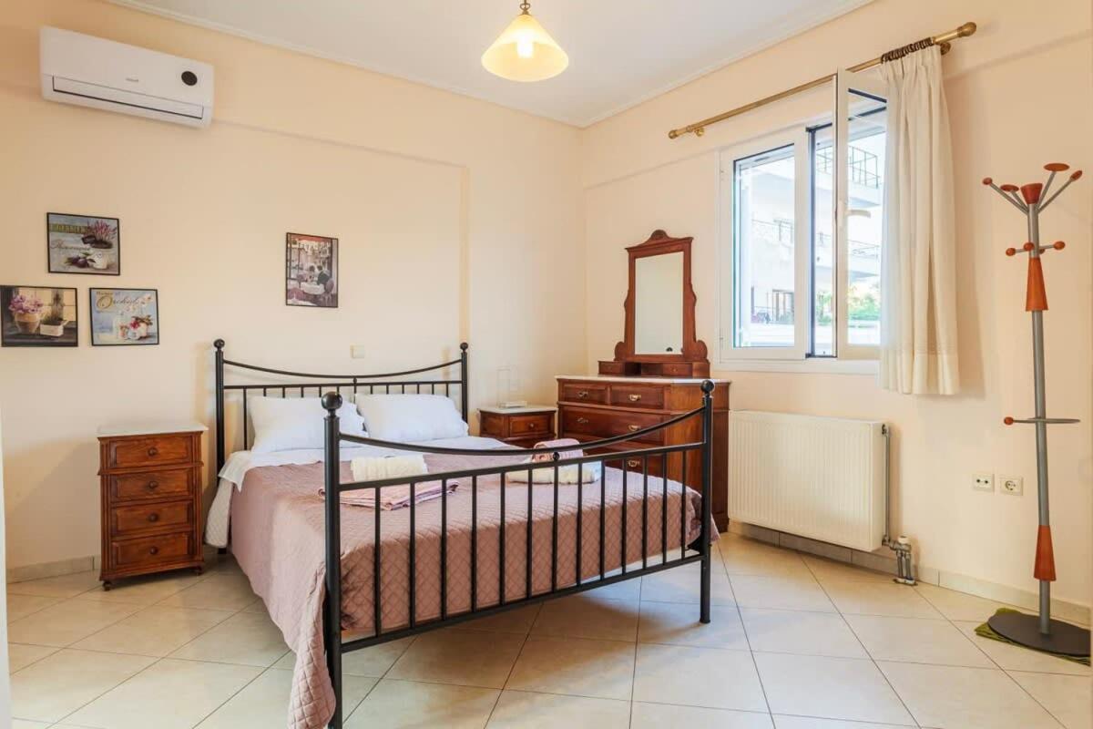 Spacious Urban Haven-Family Home, Perfect Location Kalamata Dış mekan fotoğraf