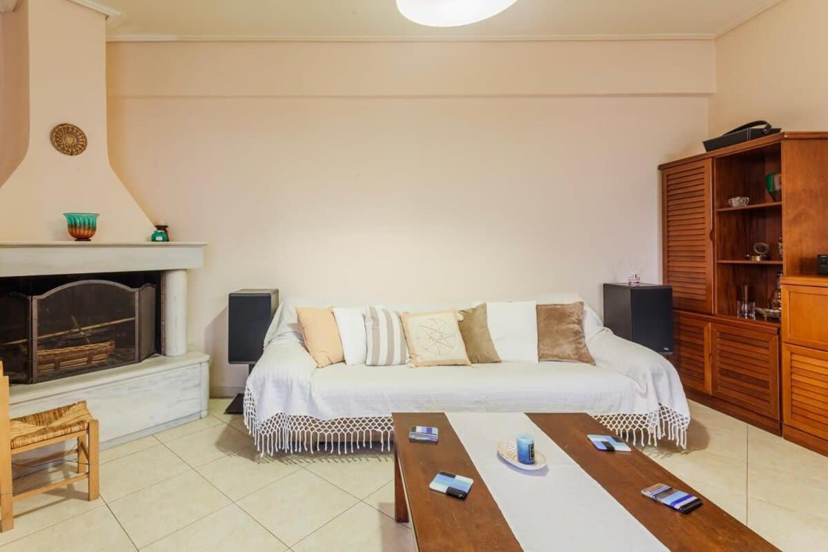 Spacious Urban Haven-Family Home, Perfect Location Kalamata Dış mekan fotoğraf