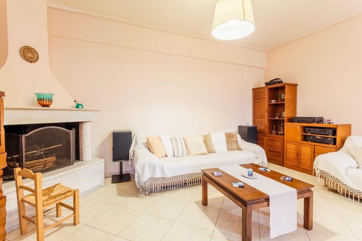 Spacious Urban Haven-Family Home, Perfect Location Kalamata Dış mekan fotoğraf