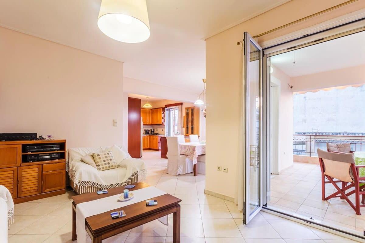 Spacious Urban Haven-Family Home, Perfect Location Kalamata Dış mekan fotoğraf